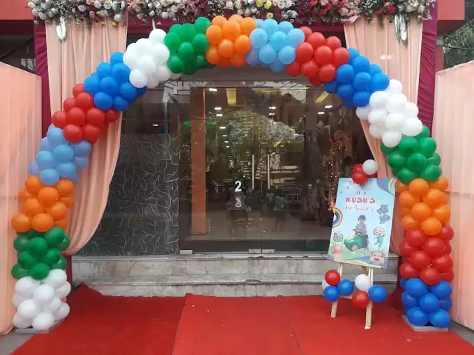 Balloon Decoration & Event Planner